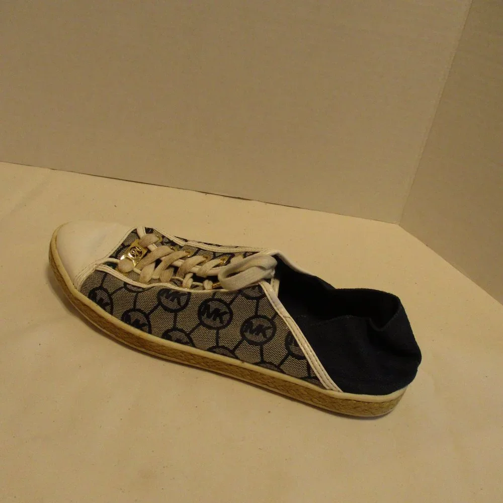 MICHAEL Michael Kors Shoes Woman Size 8.5 Blue White Outdoor Travel Resort Shoes